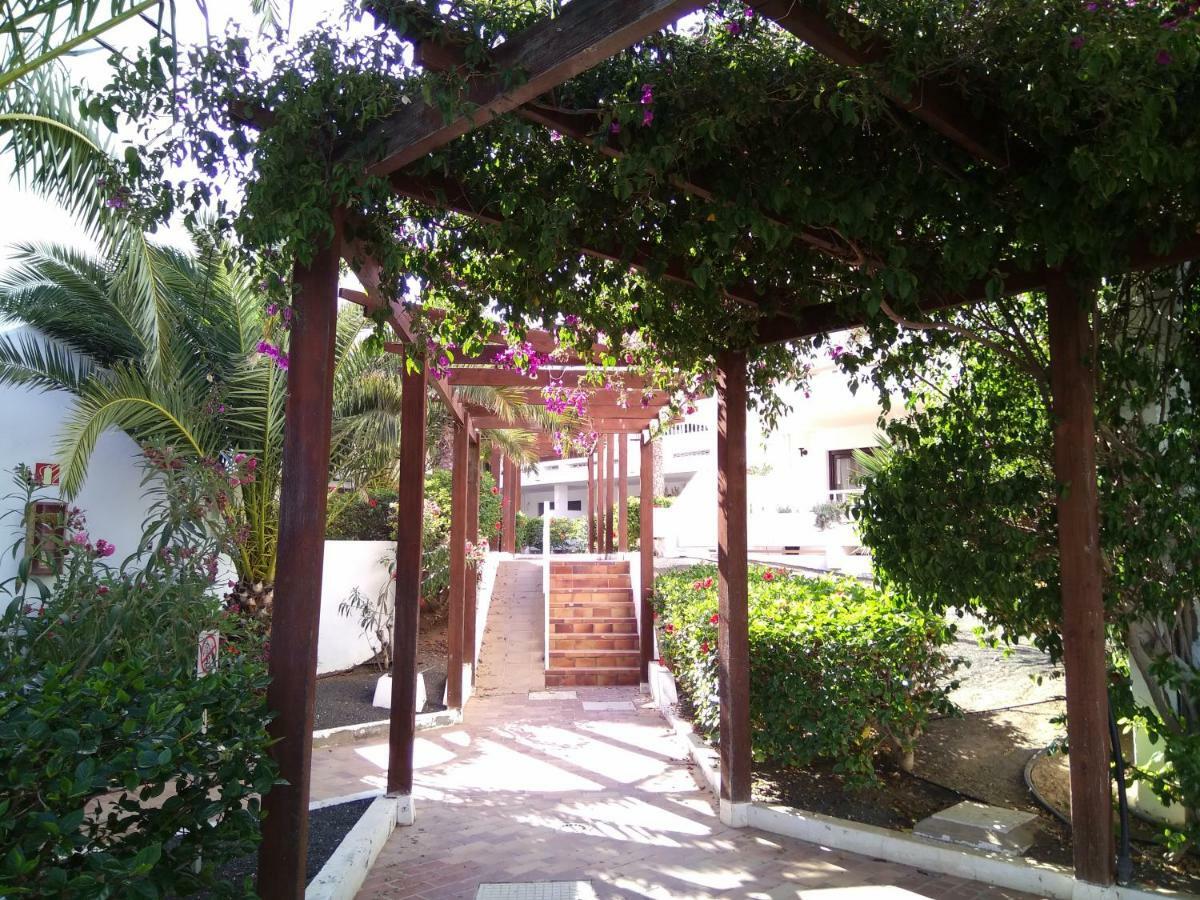 Pistachio Apartment Lanzarote Apartment Costa Teguise Exterior photo